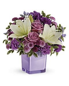 Pleasing Purple Bouquet Flowers to USA